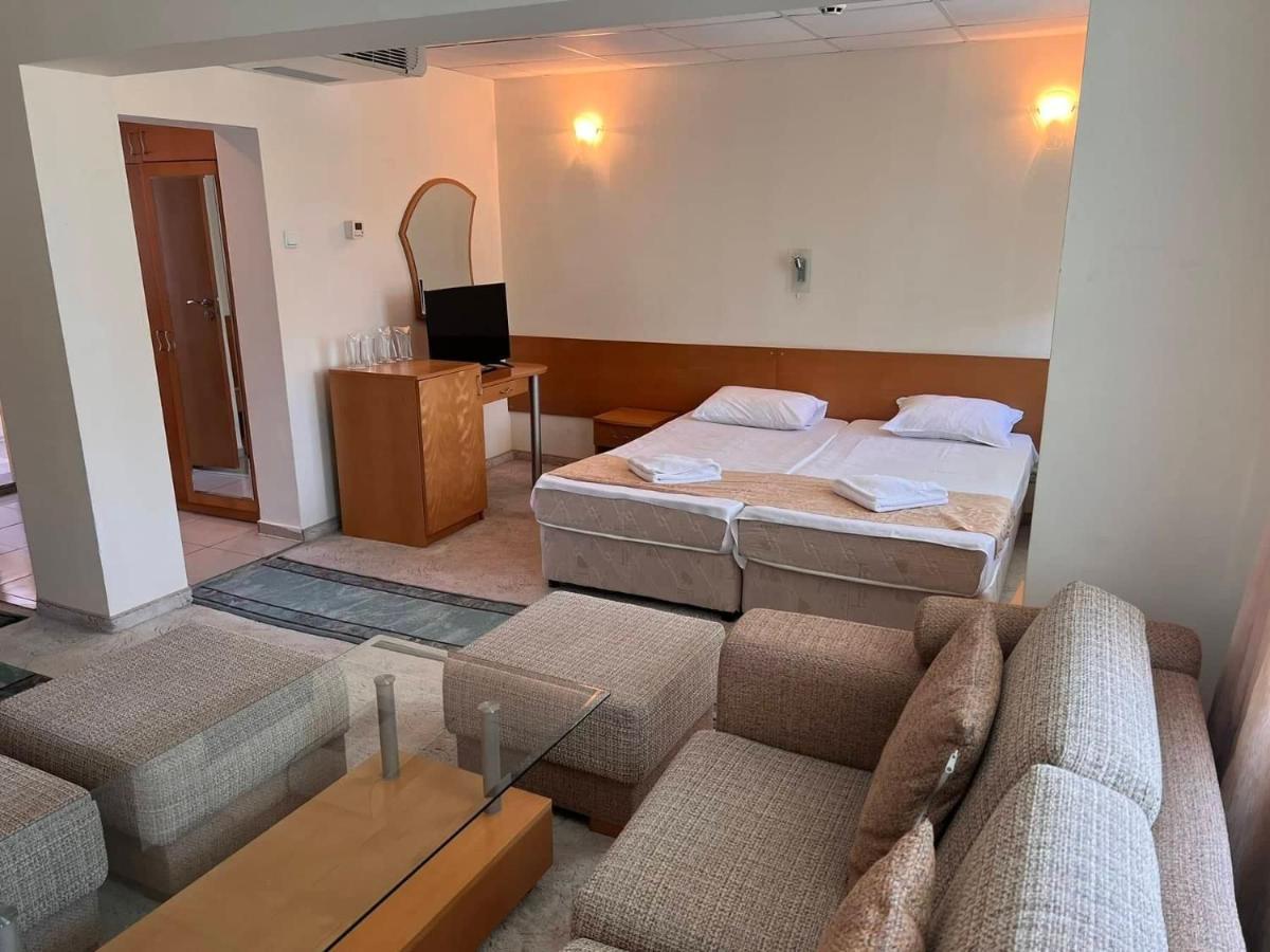 Хотел Диамант Hotel Diamond バルチク エクステリア 写真